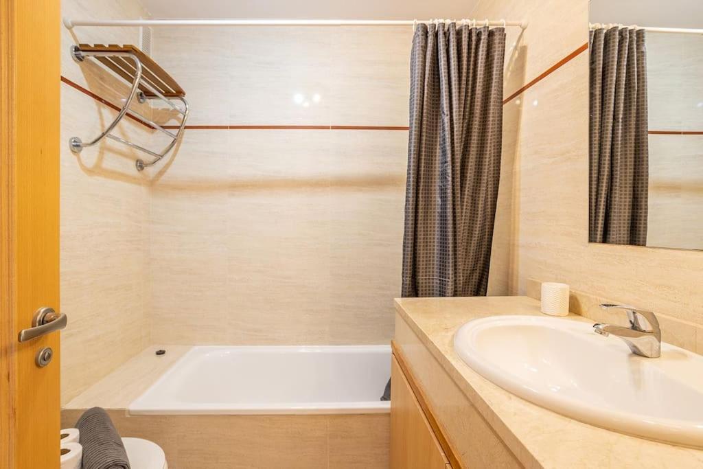 דירות נרחה Penthouse With Jacuzzi And Spectacular Sea Views מראה חיצוני תמונה