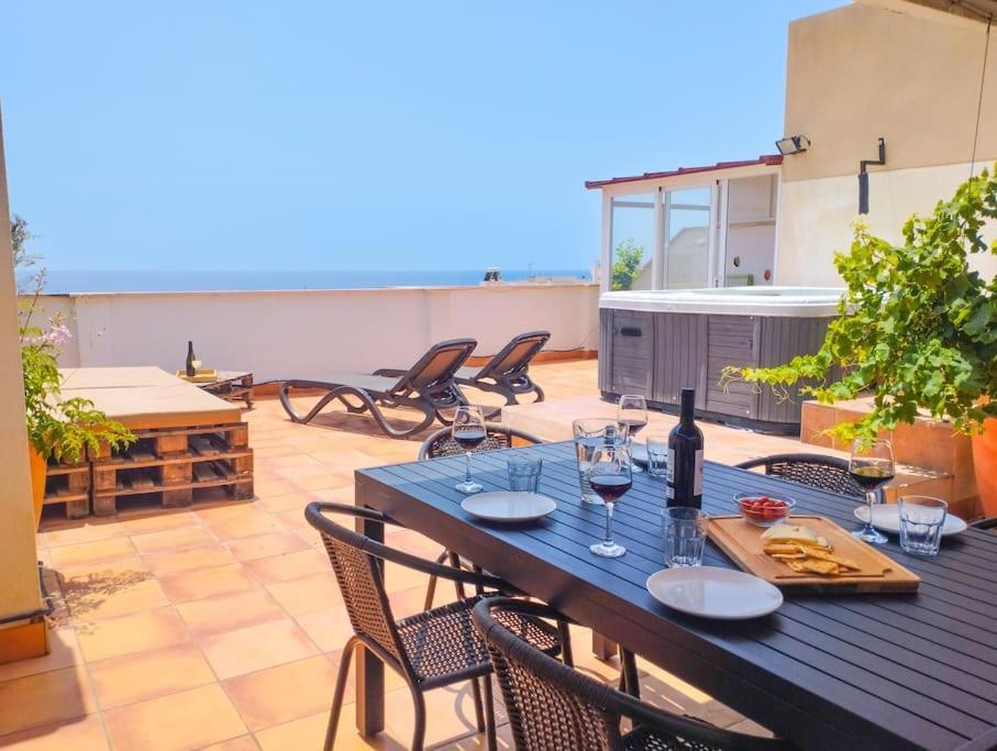 דירות נרחה Penthouse With Jacuzzi And Spectacular Sea Views מראה חיצוני תמונה
